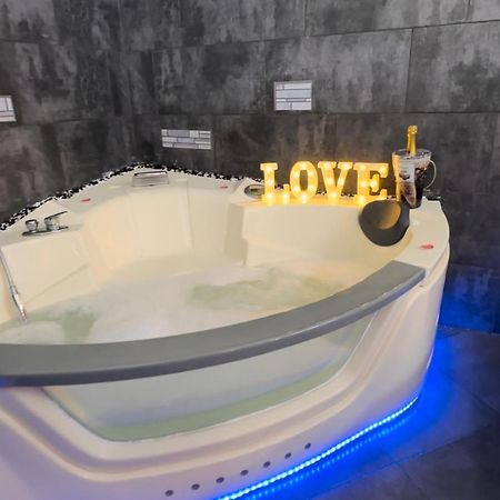 나폴리 Casa Di Vincenzo B&B 외부 사진